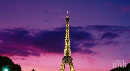 арт инсталация каски втората световна война кметството париж