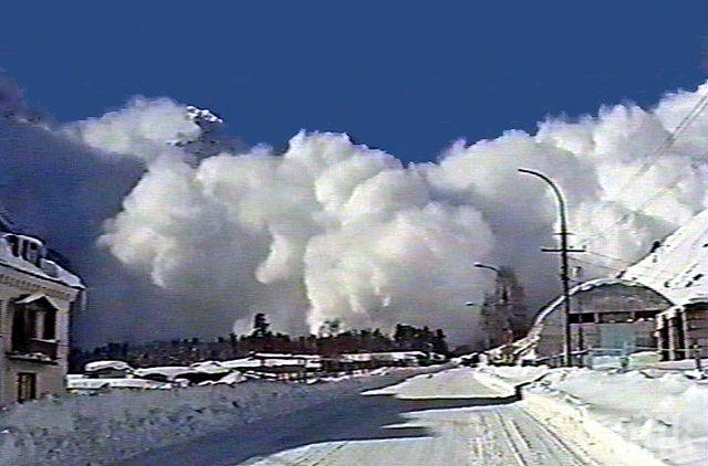 Лавина затрупа къщи в Норвегия, има изчезнали и ранени