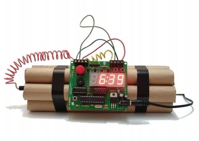 Американец, избягал в Русия, е заподозрян за бомбените заплахи срещу щатските училища