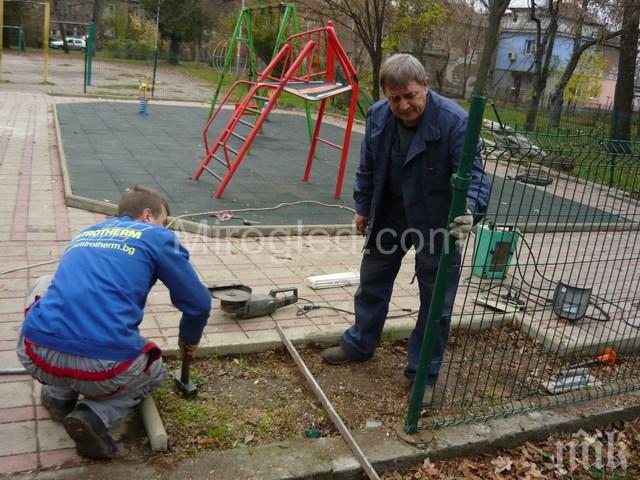 Три нови детски площадки радват малчуганите в Монтана