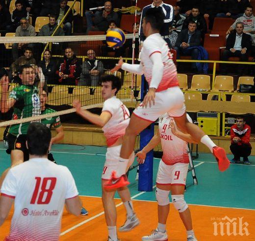 Нефтохимик 2010 отново на върха в Суперлигата 