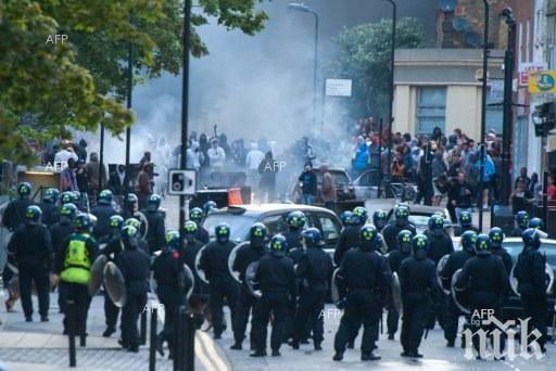 Турската полиция използва сълзотворен газ срещу демонстранти в Диарбекир
