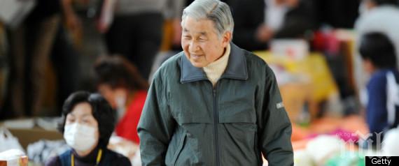 Над 23 хиляди души поздравиха японския император за рождения му ден