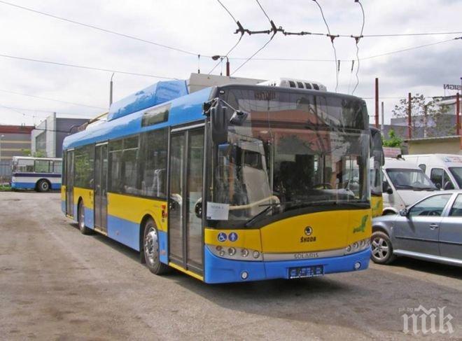 Въвеждат електронната билетна система и електронни табла на спирките в Бургас