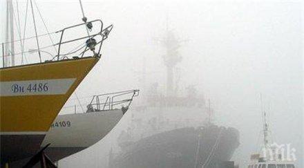 всички пристанища бургас затворени маневриране