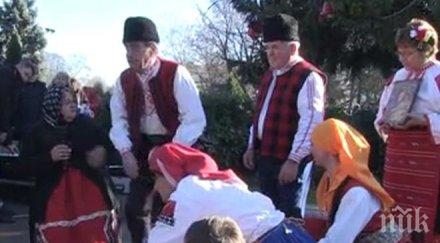пик коледари пренесоха трапезата бъдни вечер площада русе
