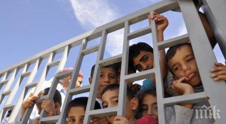 италианската брегова охрана спасила 700 бежанци коледа