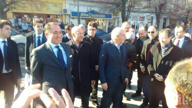 ЕКСКЛУЗИВНО в ПИК! Трима депутати тръгват след Местан! Вижте кои са новите отцепници! Единият е герой на Господари на ефира!