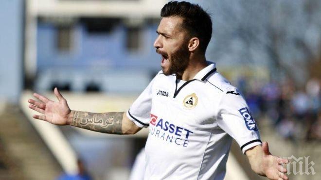 Венци Стефанов реди нова сделка, Славия продава звездата си до дни