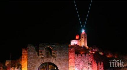 изграждат новогодишната сцена велико търново