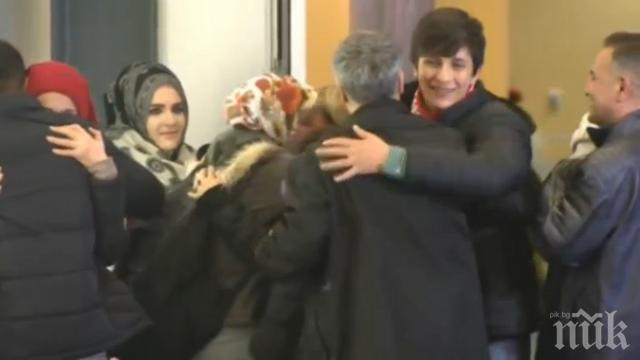 Чичото на удавеното сирийско дете пристигна в Канада


