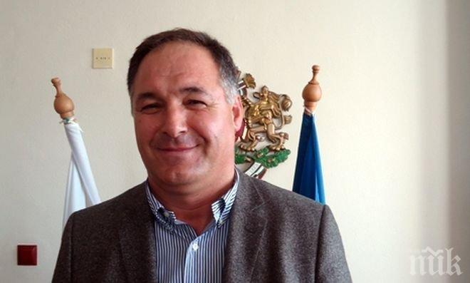 ГРЪМНА СТРАШЕН СКАНДАЛ! Изгонен депутат от ДПС изригна: Местан ме наричаше язвата на ДПС, изхвърли ме като куче от партията!