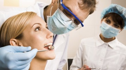 безплатни холивудски усмивки пенсионери