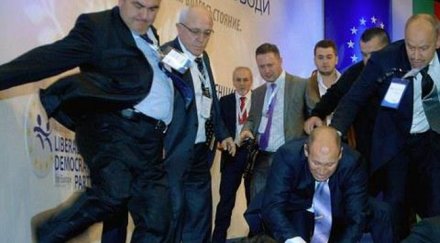 октай обществен враг пише брат метин