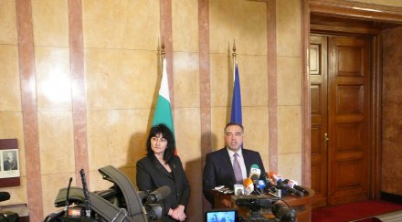 бсп новият министър образованието червен десен