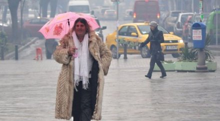 мъж женски дрехи весели варненци снимка