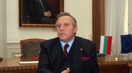 шефът бан сяда стола сергей игнатов