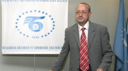 бизнесът застоят икономиката продължава 2013