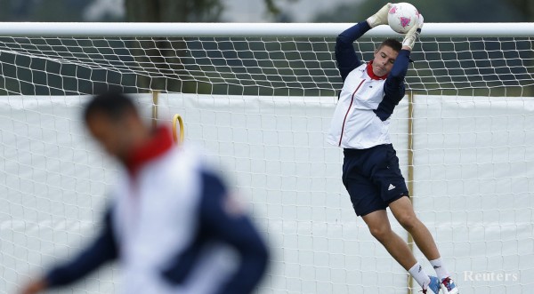 Челси купува национален вратар на Англия