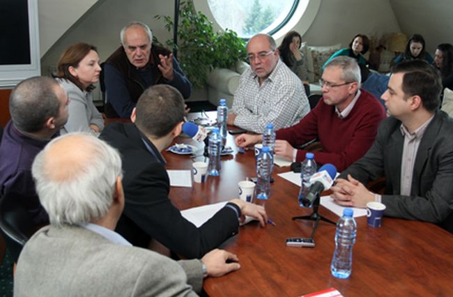 Социолози и политолози прогнозират мрачно бъдеще за България