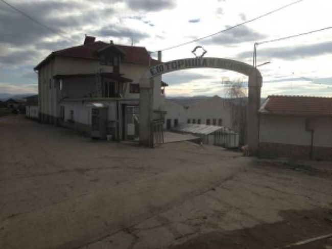 Склад от времето на бай Тошо носи смърт и редки болести (Снимки)