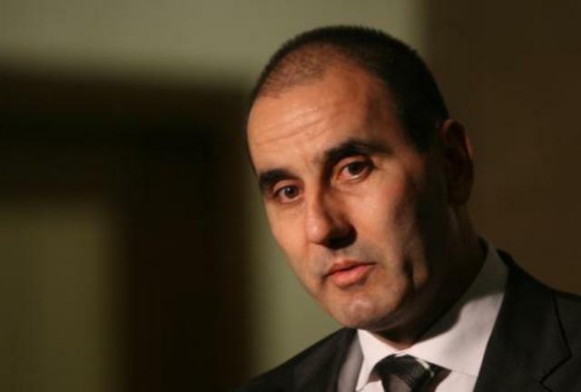 Сините искат уволнение на Цветанов заради Баретата