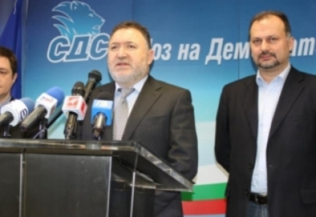 СДС иска референдуми да има само в съчетание с избори