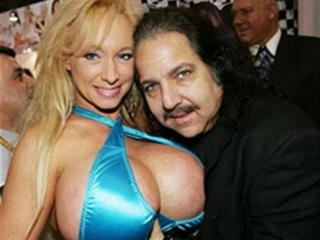 Порно рекордьор се бори за живота си