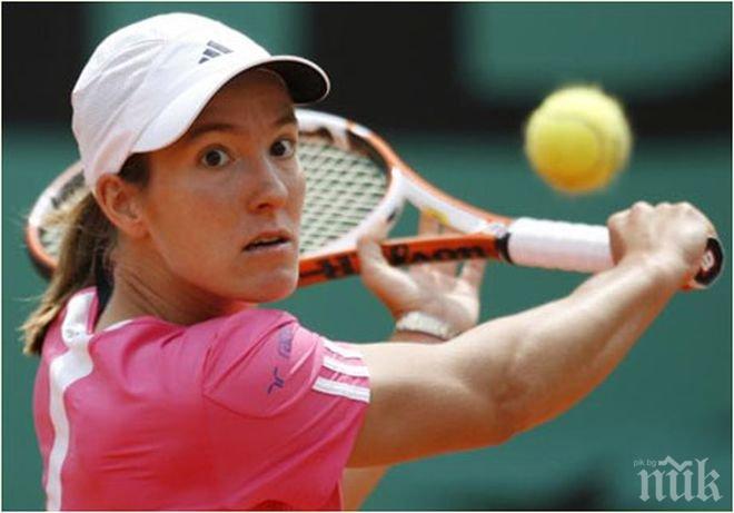 Жюстин Енен се завръща