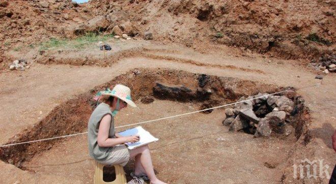 Археолози откриха мобилен телефон на над 800 години