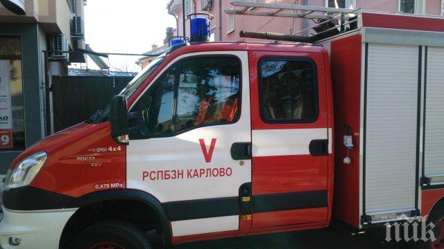 Огнен ад! Климатик подпали хотел в Карлово (снимки)