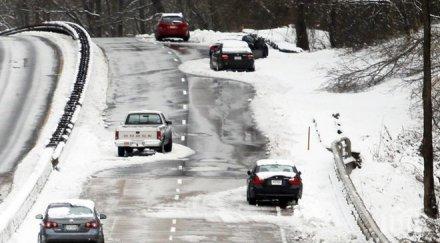 денонощие седем коли закъсаха свищовска област заради лошите метеорологични условия