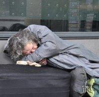 Студът поваля поне по един бездомник на час всяка вечер в столицата