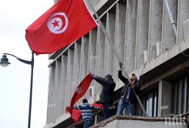 Премиерът на Тунис обяви мащабни промени в кабинета
