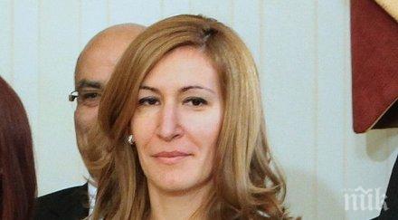 министър ангелкова гостува казанлък