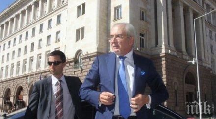 проф михаил нделчев криза дпс винаги изплува някаква вулгарна действителност