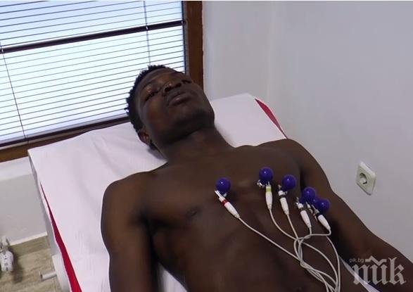 Ганаецът мина прегледи в „Левски“ (ВИДЕО)