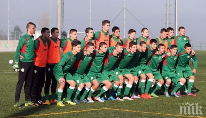 Юношите отпаднаха безславно от турнира в Русия
