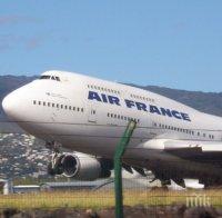 „Еър Франс” загуби 70 млн. евро заради атаките в Париж 