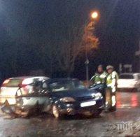 Джигит се натресе в паркирана кола