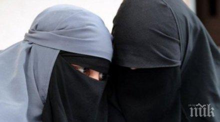 мюсюлманка изгонена митинг тръмп