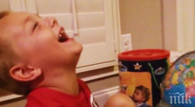 Това дете не може да спре да се смее на Владимир Путин (видео)