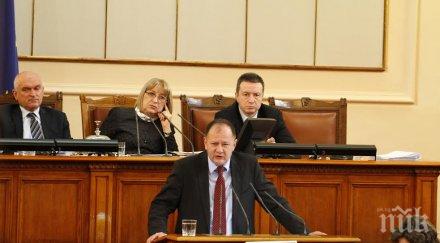 михаил миков следим правилната политика българия