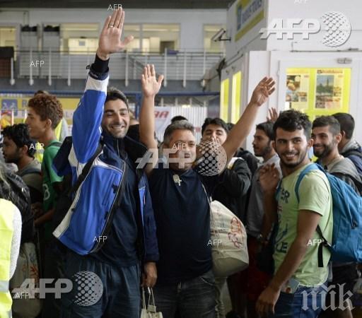 Швеция връща задължителната казарма, изплашена от бежанския наплив
