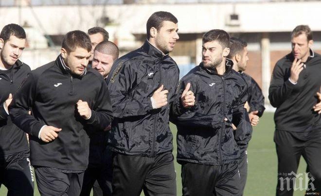 Славия пробва сина на Майкъла