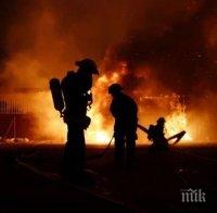 Най-малко трима души са убити при взривове в столицата на Индонезия