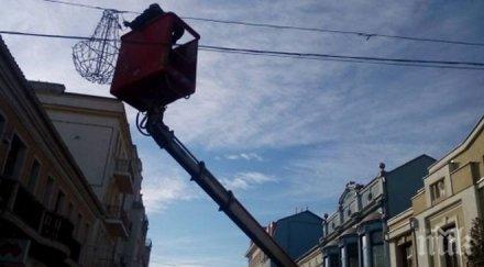 започва премахването коледната украса бургас
