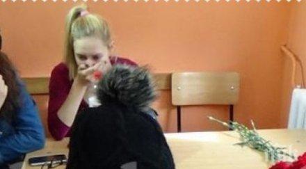 безкрайна мъка съучениците пребития смърт тодор посветиха стихотворение отрупаха чина рози