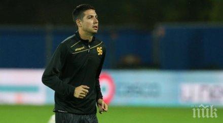 четирима нежелани искат скъсат договорите ботев