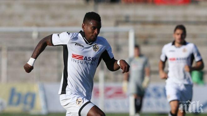 Натирен от Славия си намери отбор в Турция